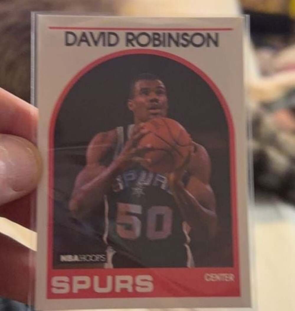 1989 David Robinson NBA Hoops Rookie Card #310 NM+ 7.5 - ,